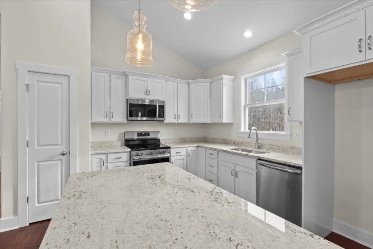 Countertops — Granite Kitchen Countertops Installation Grand Rapids MI — photo 10