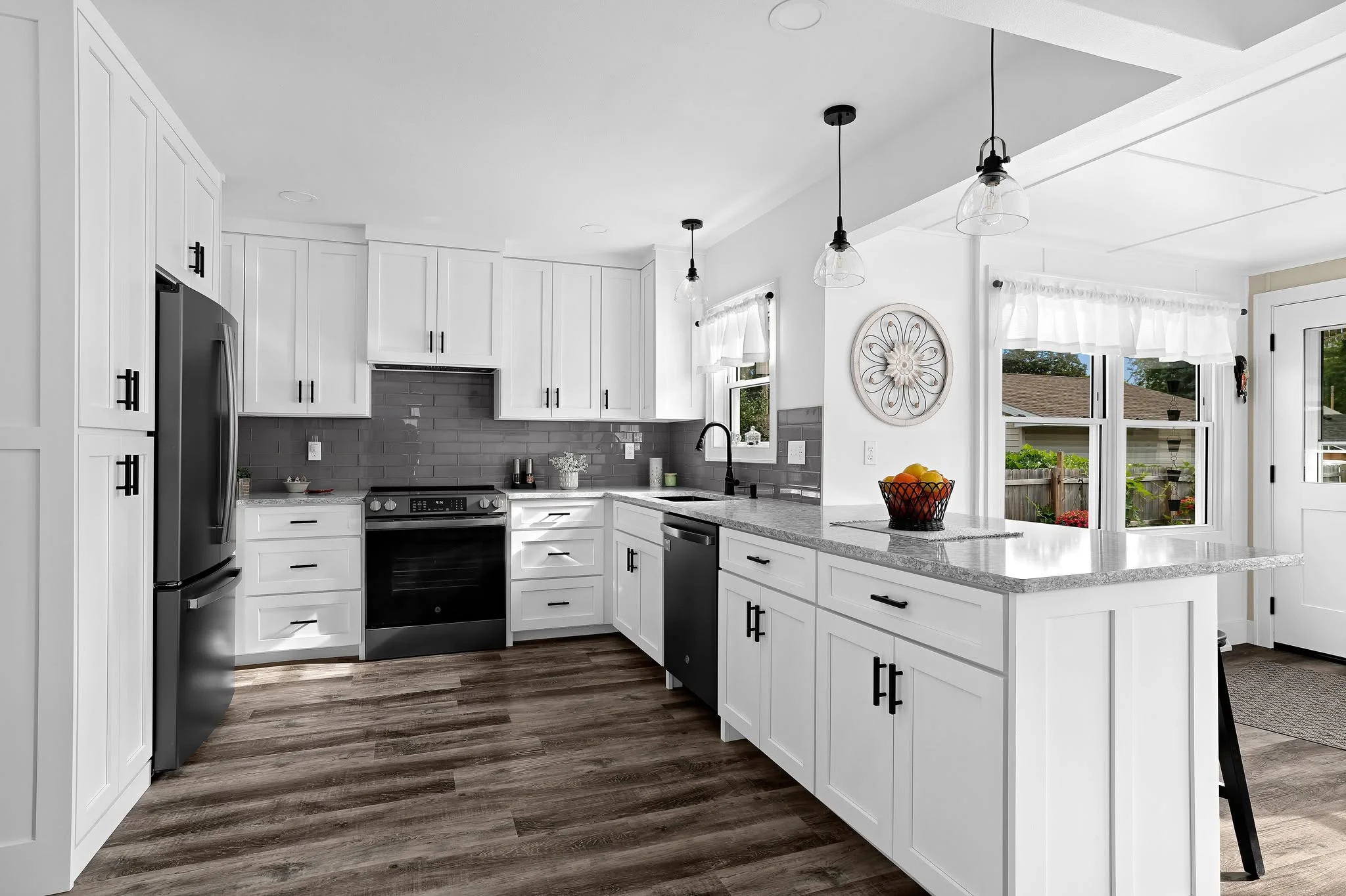 Finished kitchen remodel photo 1 serving Heritage Hill, Grand Rapids MI